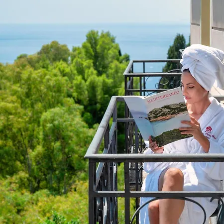 Excelsior Palace Hotel 4*