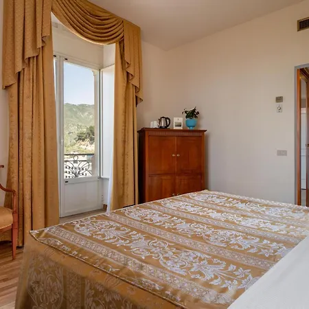 Excelsior Palace מלון טאורמינה