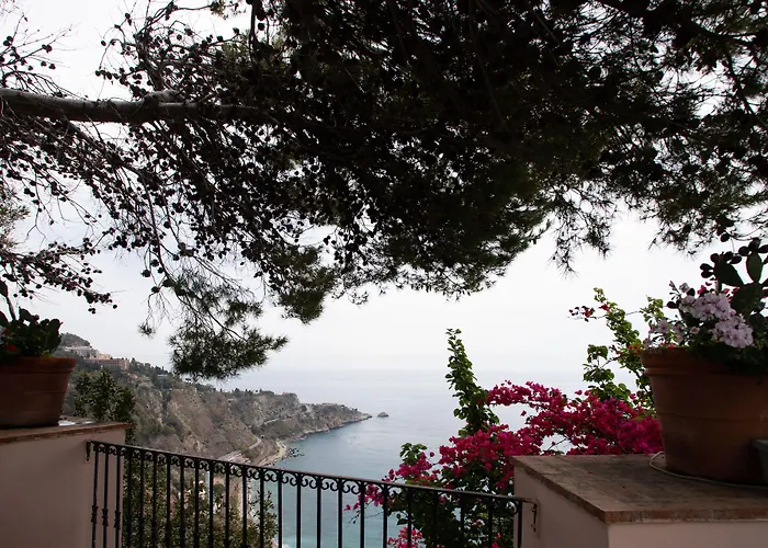 Excelsior Palace Hotel 4*